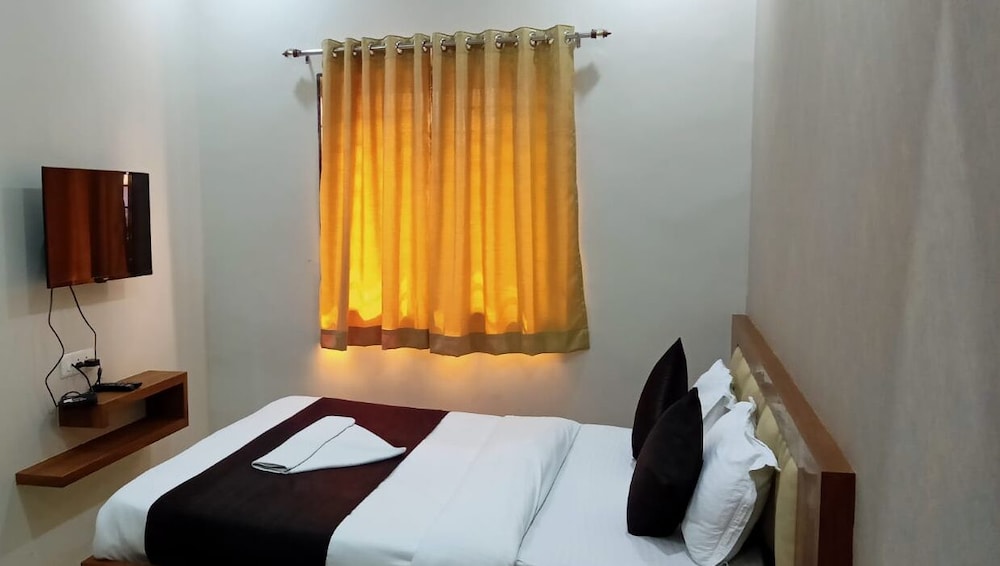 Executive Room - Photo 7