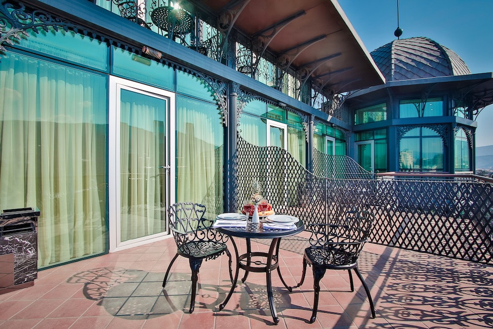 Superior Twin with Terrace photo 3