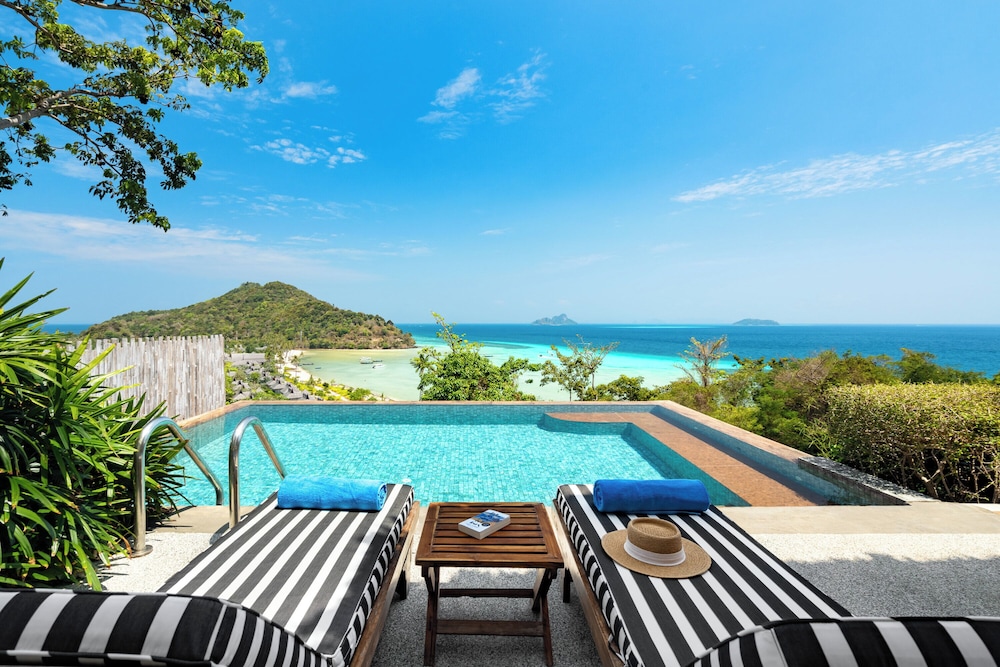 Villa, Ocean View (Hillside,Pool) photo 3