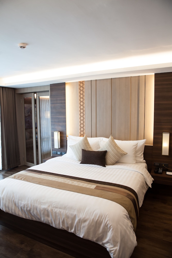 Jacuzzi Suite photo 3