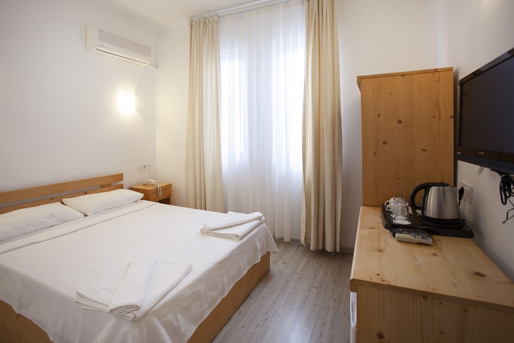 Standard Room photo 1