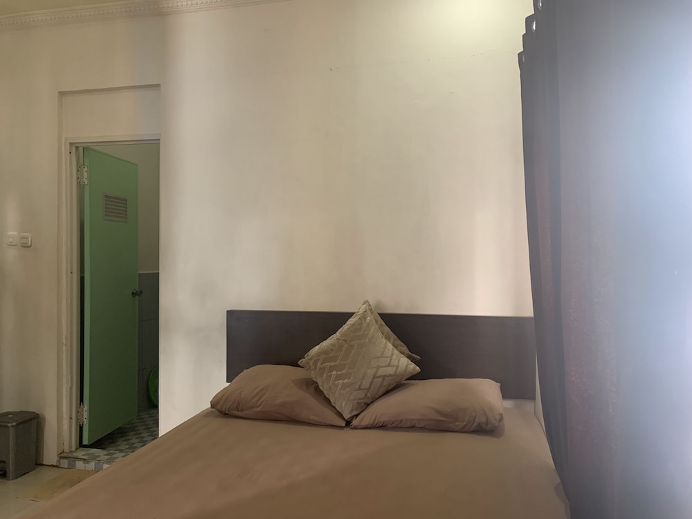 Standard Double Room - Photo 2
