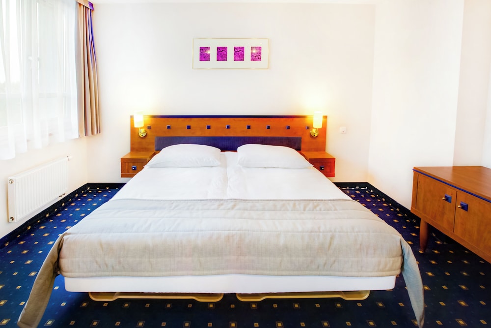 Double Room with King Size Bed