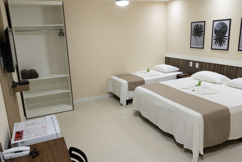 Room, Garden View