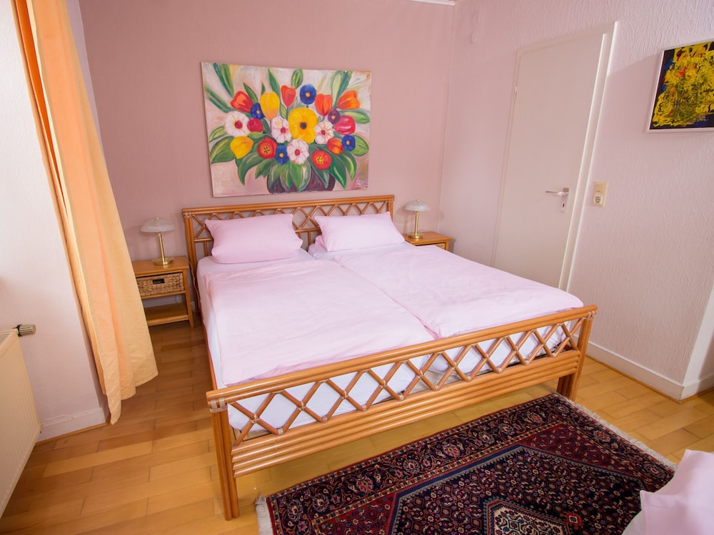 Classic Double Room, Ensuite (Kat4) photo 2