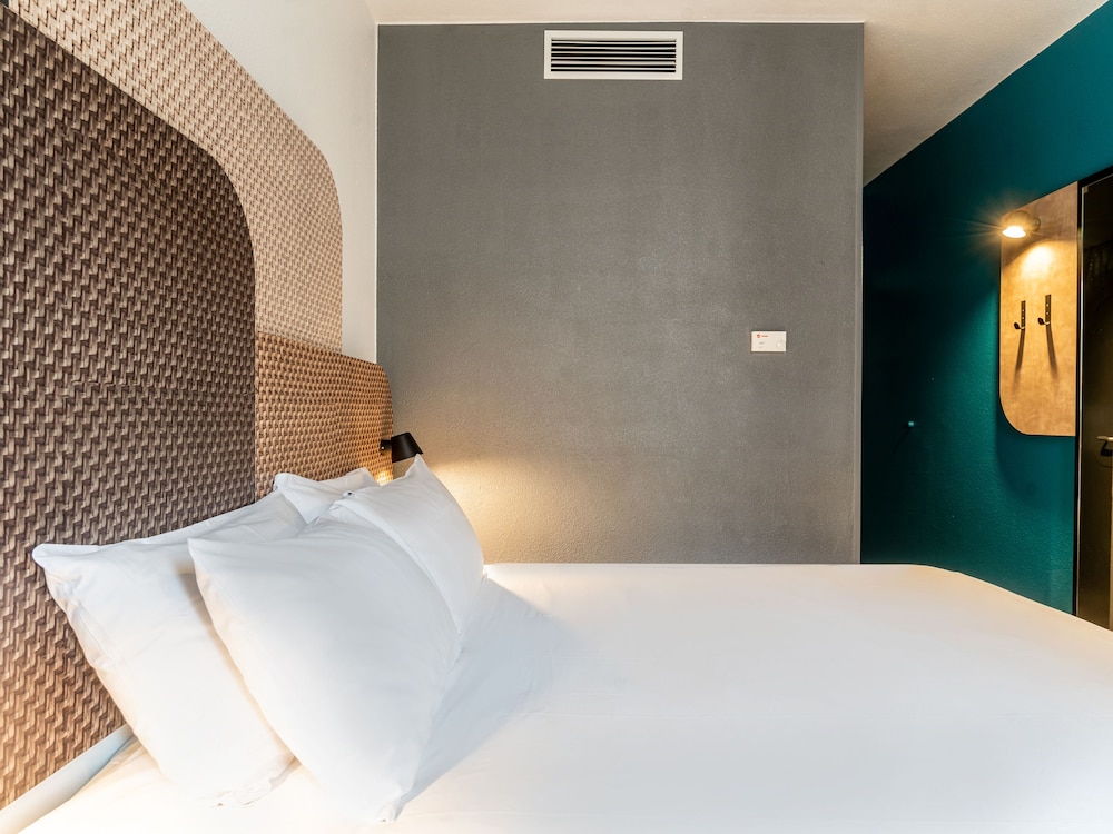 Superior Double Room, Non Smoking - Photo 11