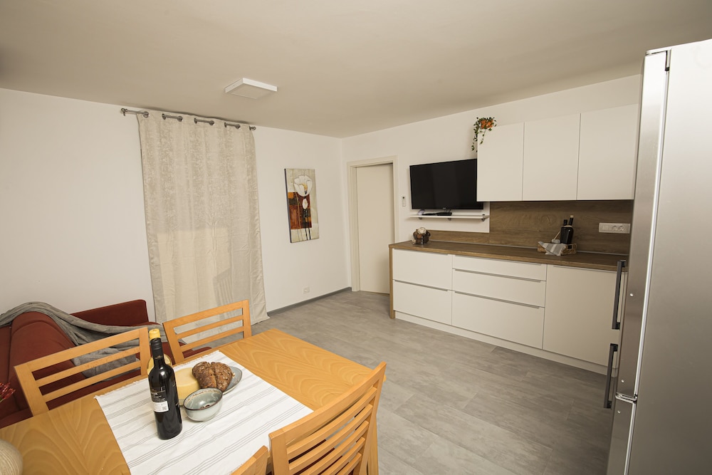 Apartment (One Bedroom Apartment)