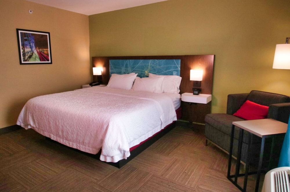 Room, 1 King Bed, Accessible, Non Smoking - Photo 5