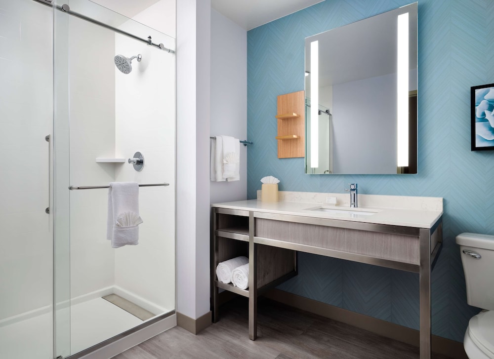2 QUEEN MOBILITY ACCESSIBLE W/BATHTUB - Photo 8