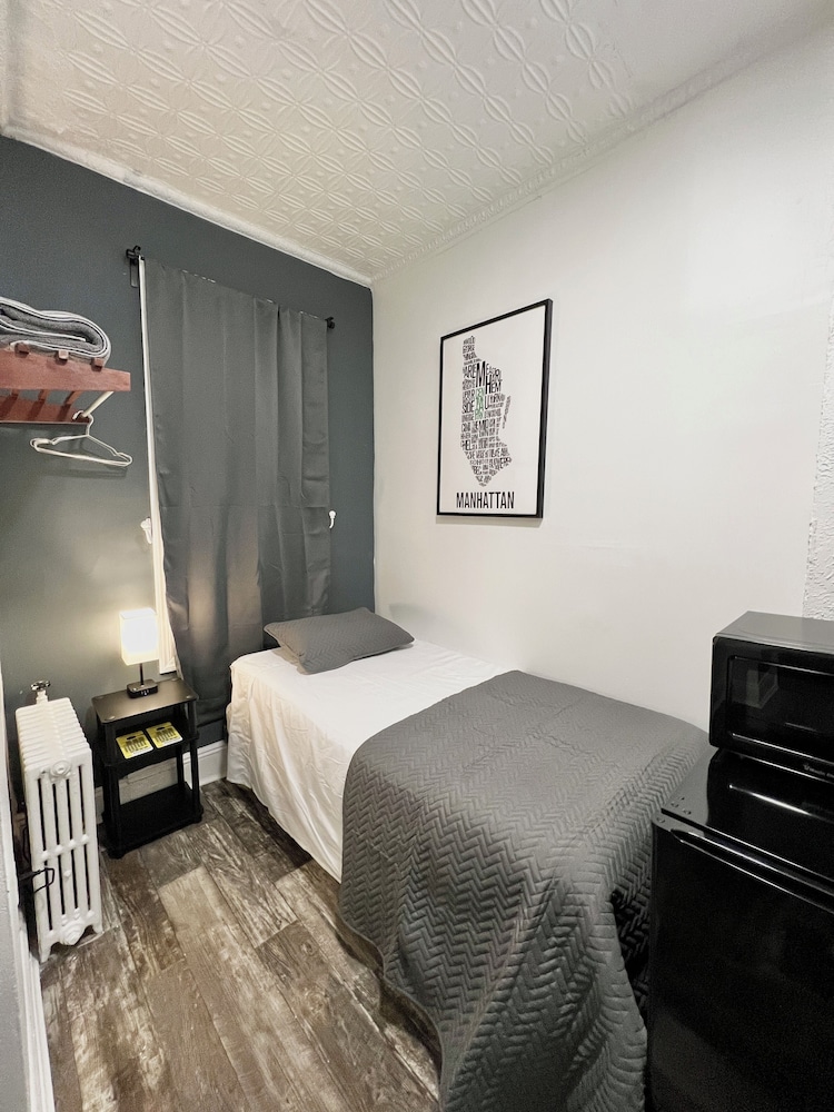 Comfort Studio, 1 Twin Bed, Non Smoking, Microwave photo 1