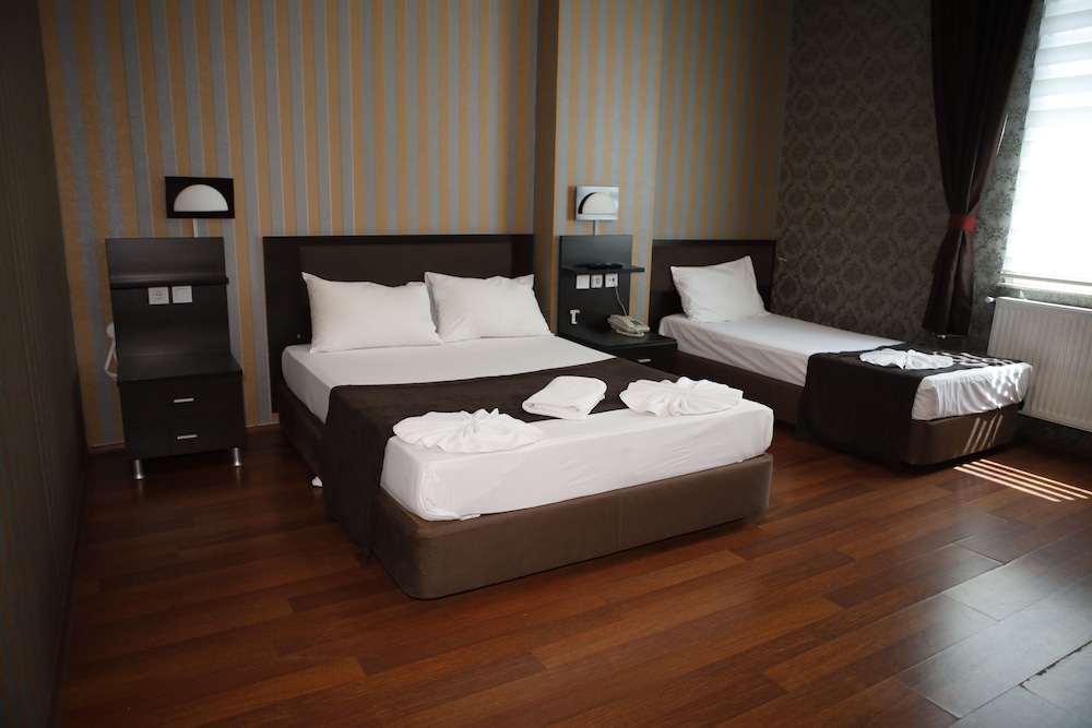 Deluxe Twin Room - Photo 15