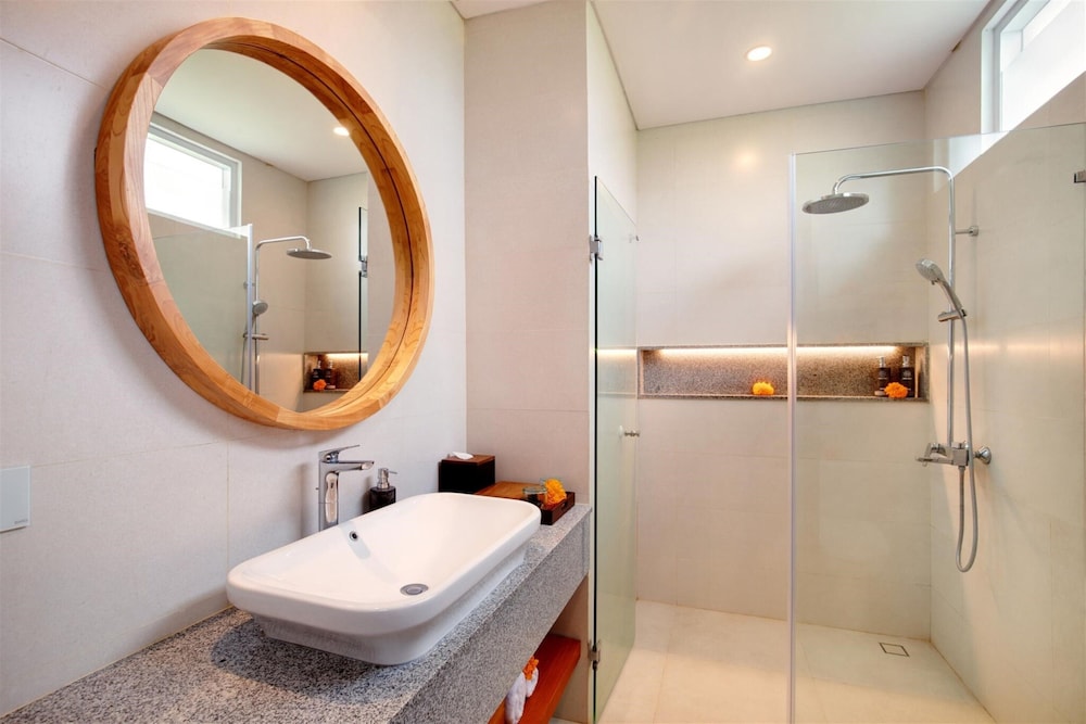 Royal Smart One Bedroom Villa with Private Pool - Photo 16