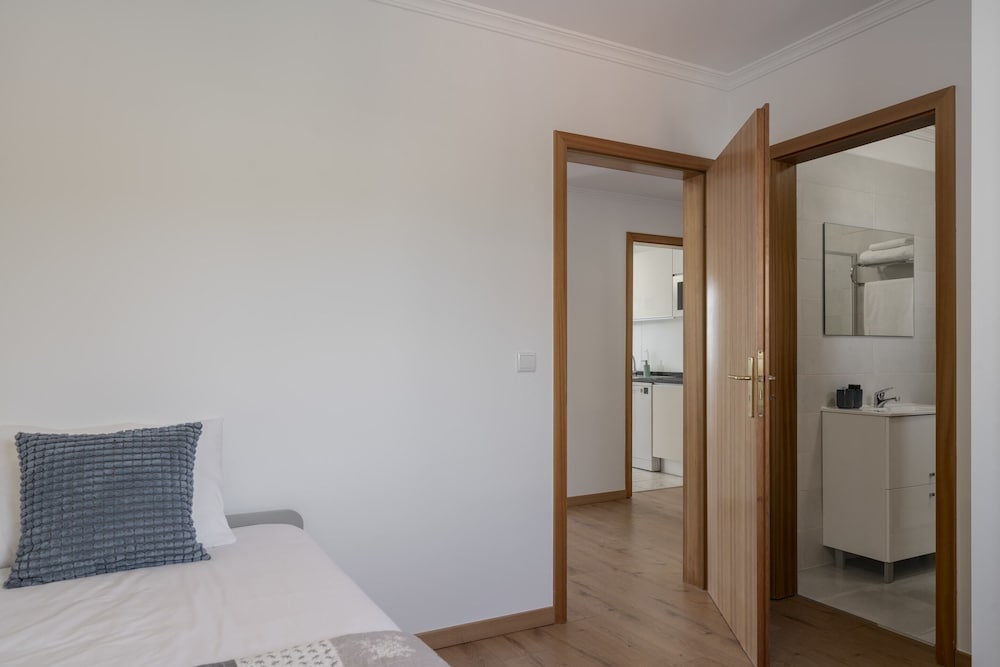 Basic Apartment, Multiple Beds, Sea View photo 2