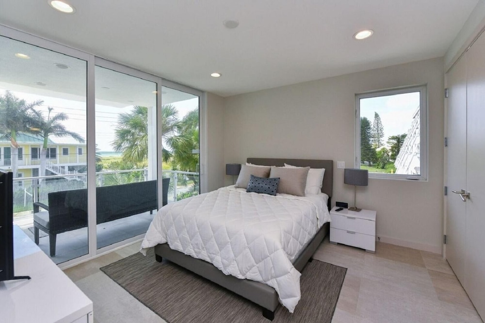House, Multiple Beds, Beach View (Lookout) photo 1