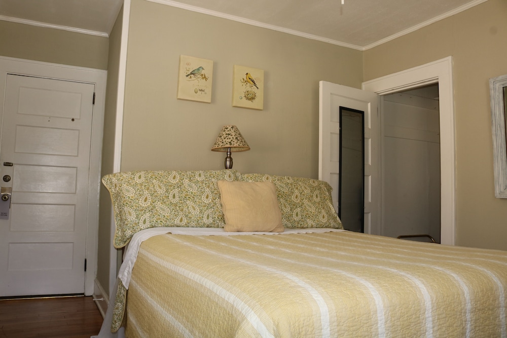 Goldilocks Room photo 3