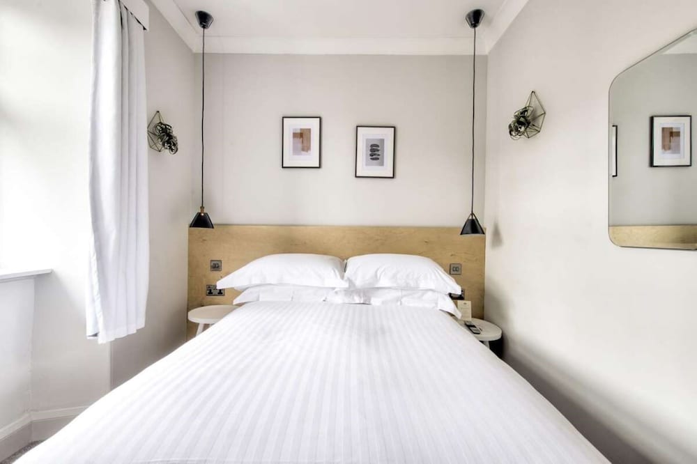 Basic Double Room
