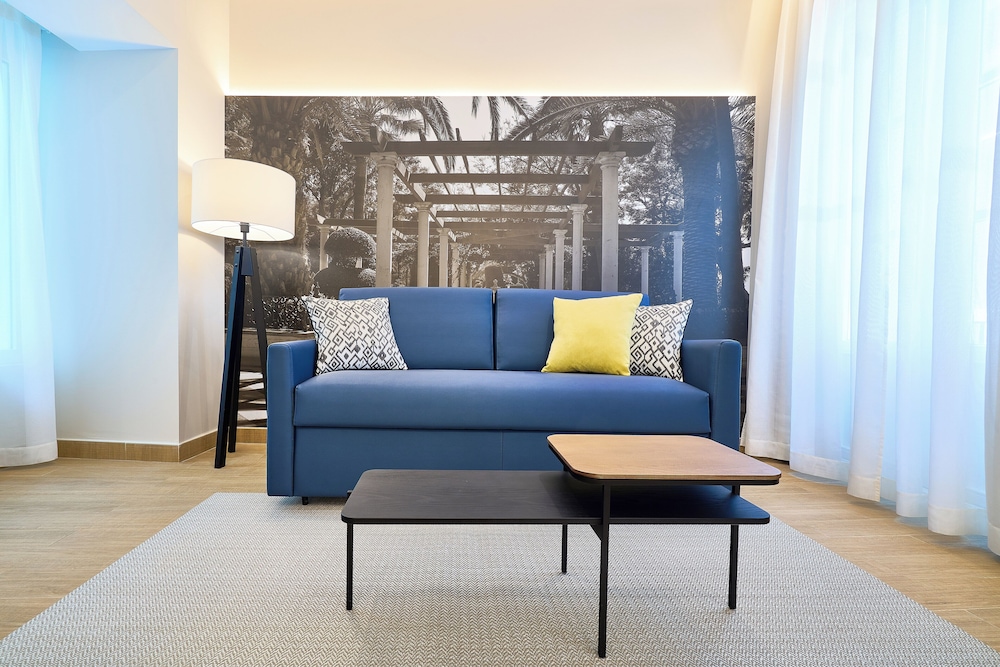 Suite, 1 Bedroom (Interior) - Photo 3