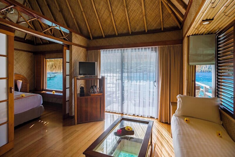 Bungalow, 1 King Bed, Overwater (otemanu Mountain View)