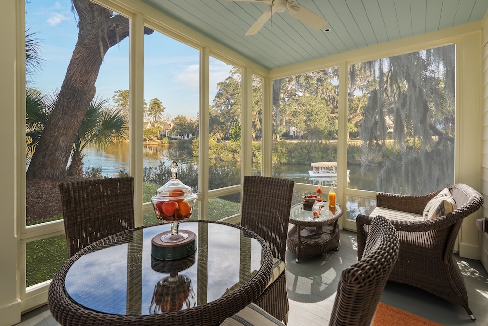 Poolside Guest House One Bedroom