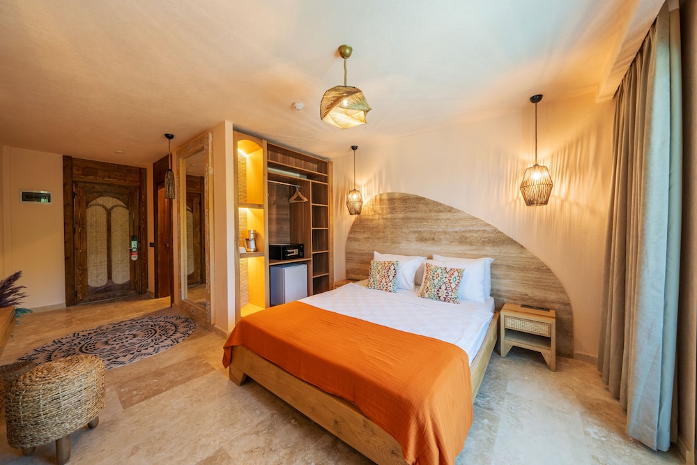 Deluxe Room With Sea View photo 1