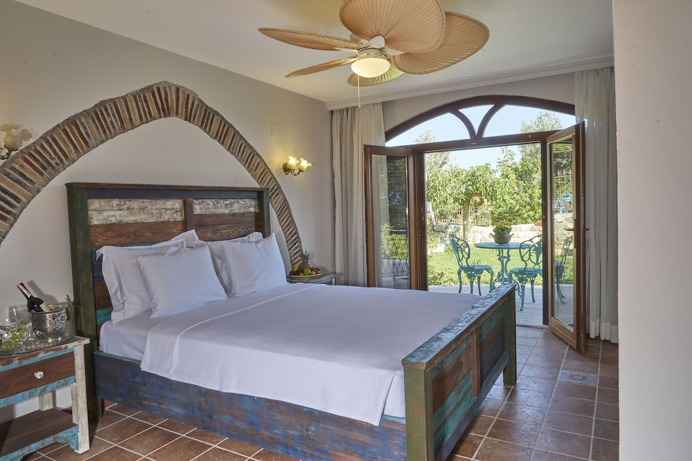 Deluxe Double Room, Garden View