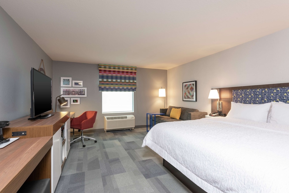 Room, 1 King Bed, Accessible, Bathtub photo 2