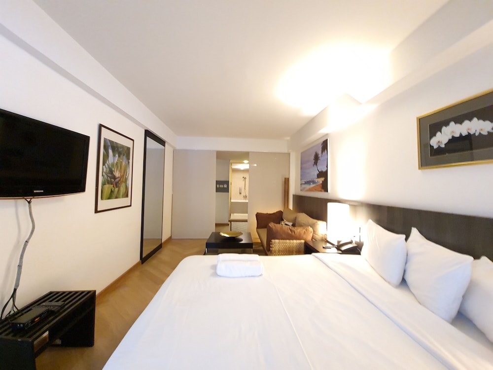 No.1 Suite Escape : King bed + Sofa bed photo 1
