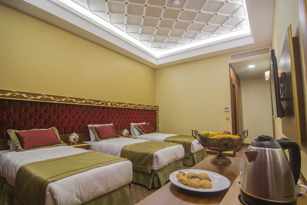Standard Triple Room, 3 Twin Beds photo 1