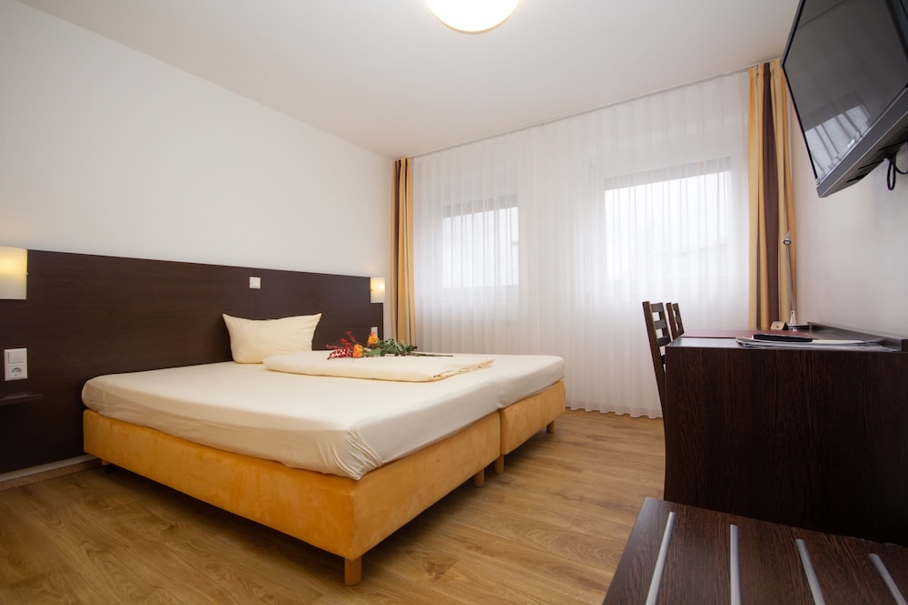 Double Room - Photo 2