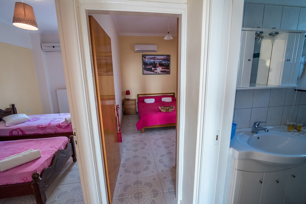 Suite, 2 Bedrooms, Sea View photo 2