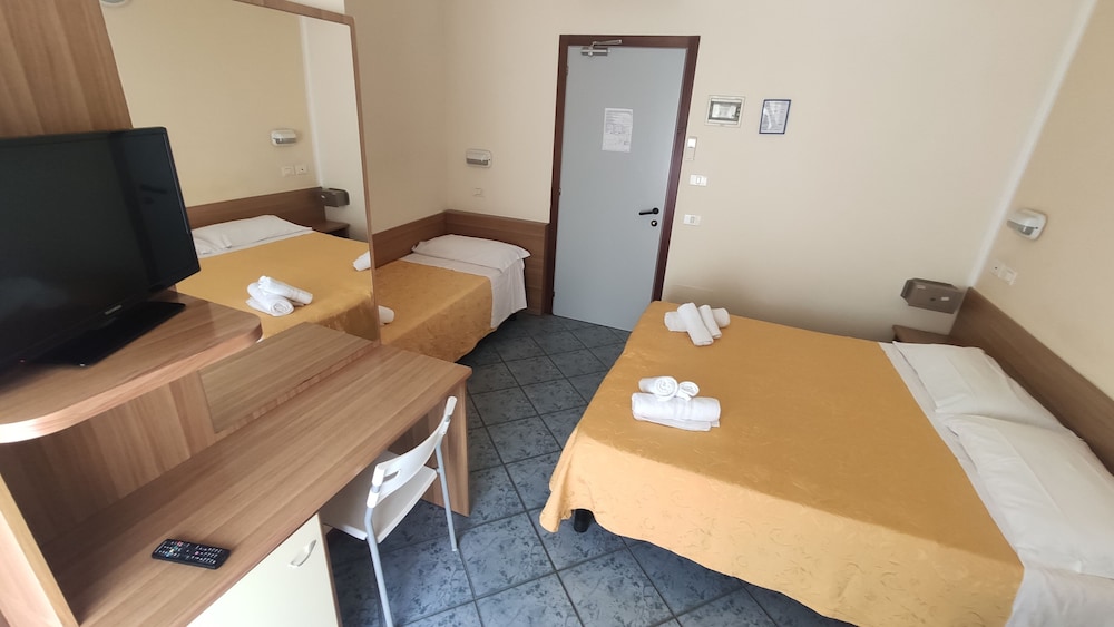 Triple Room, 1 Bedroom