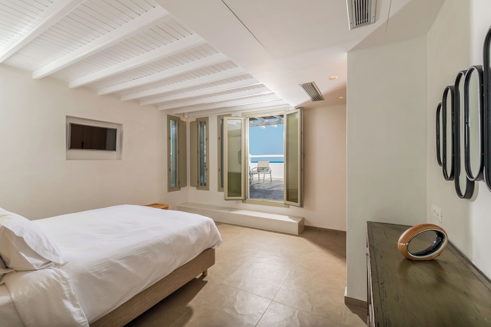 Grand Studio Suite photo 2