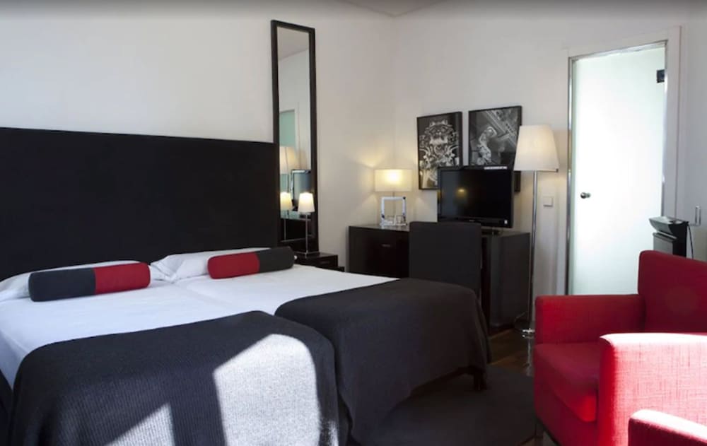 Standard Room - Photo 2