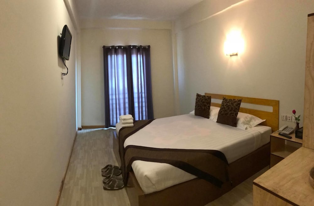 Superior Double or Twin Room photo 3