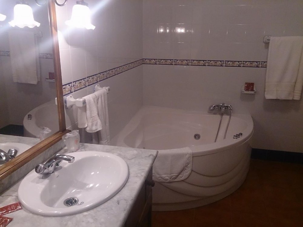 Economy Double Room photo 3