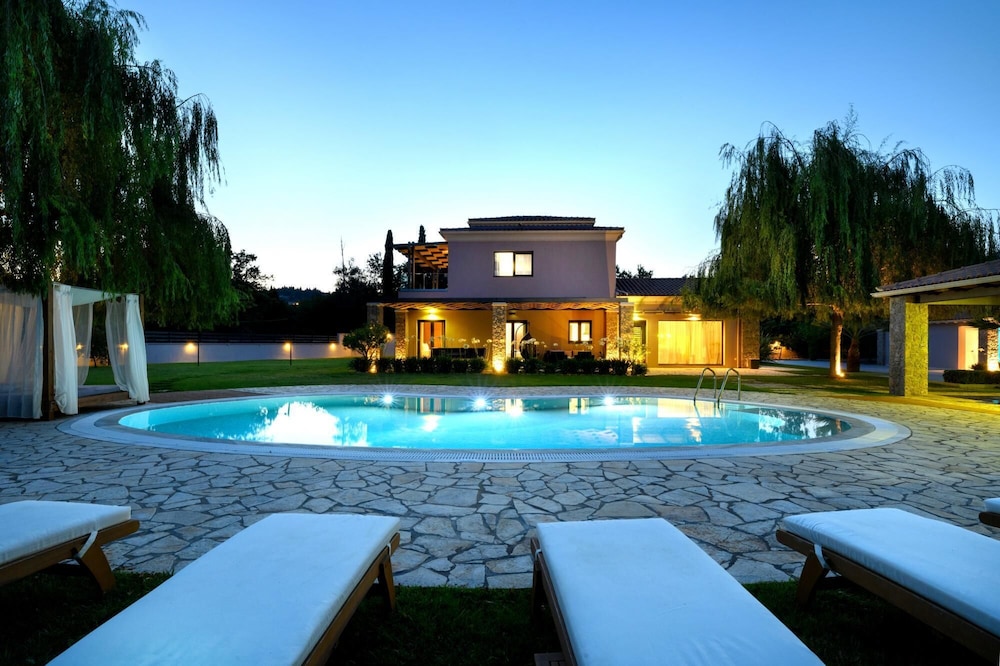 Villa Black White Dassia, Zdjęcie 5