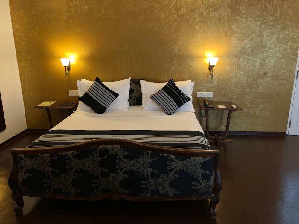 Junior Suite, 1 King Bed photo 1