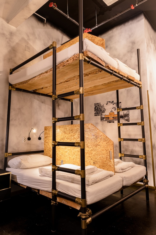 4-Bed Dormitory,Private Bathroom - 1 Bed