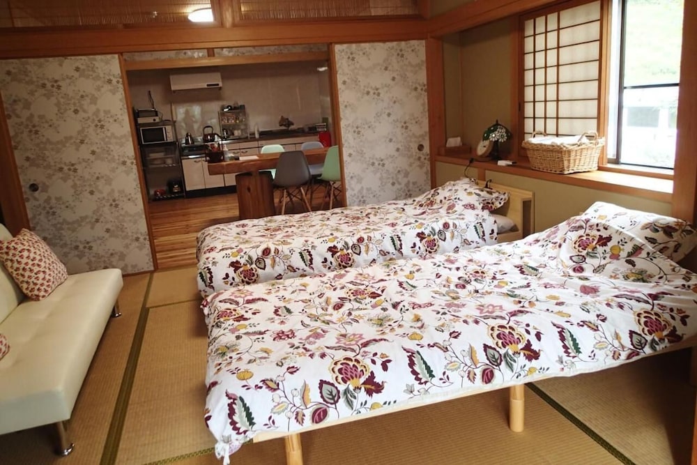 Comfort Room, Mountain View photo 1