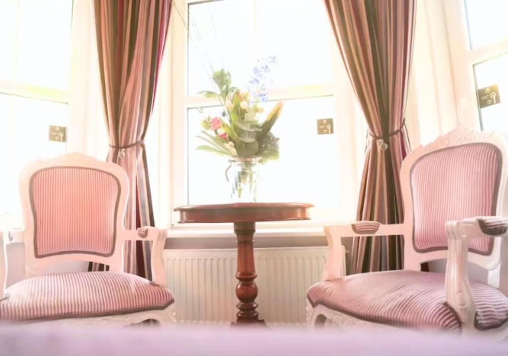 Standard Double or Twin Room photo 3