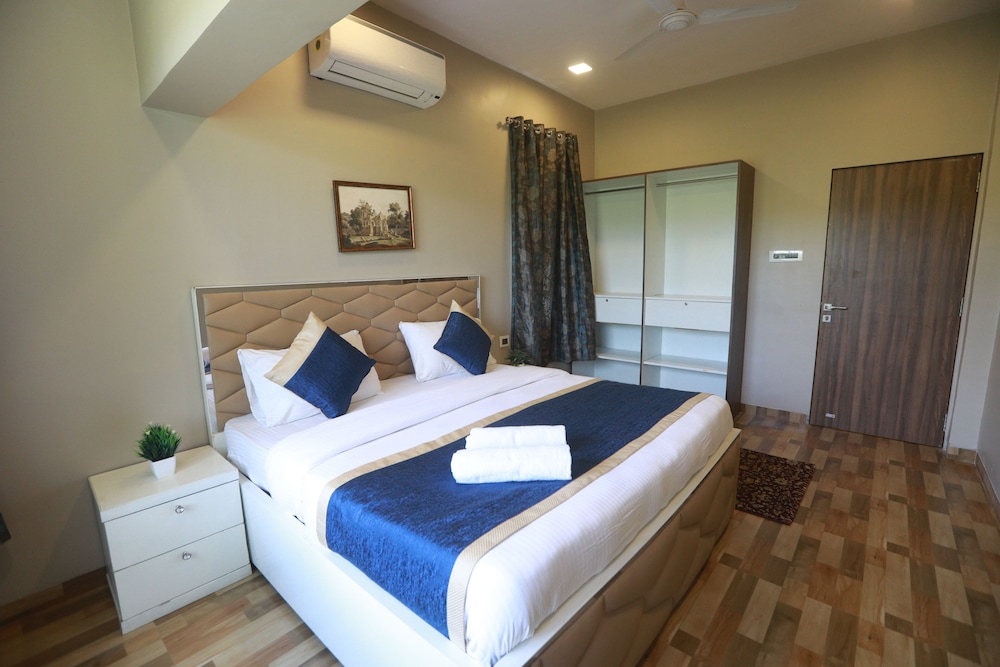 Deluxe Villa, 3 Bedrooms photo 3
