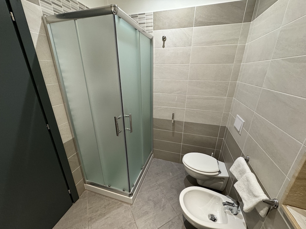 Comfort Quadruple Room - Photo 6