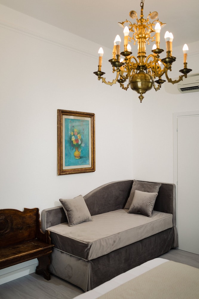 Deluxe Room - Photo 2