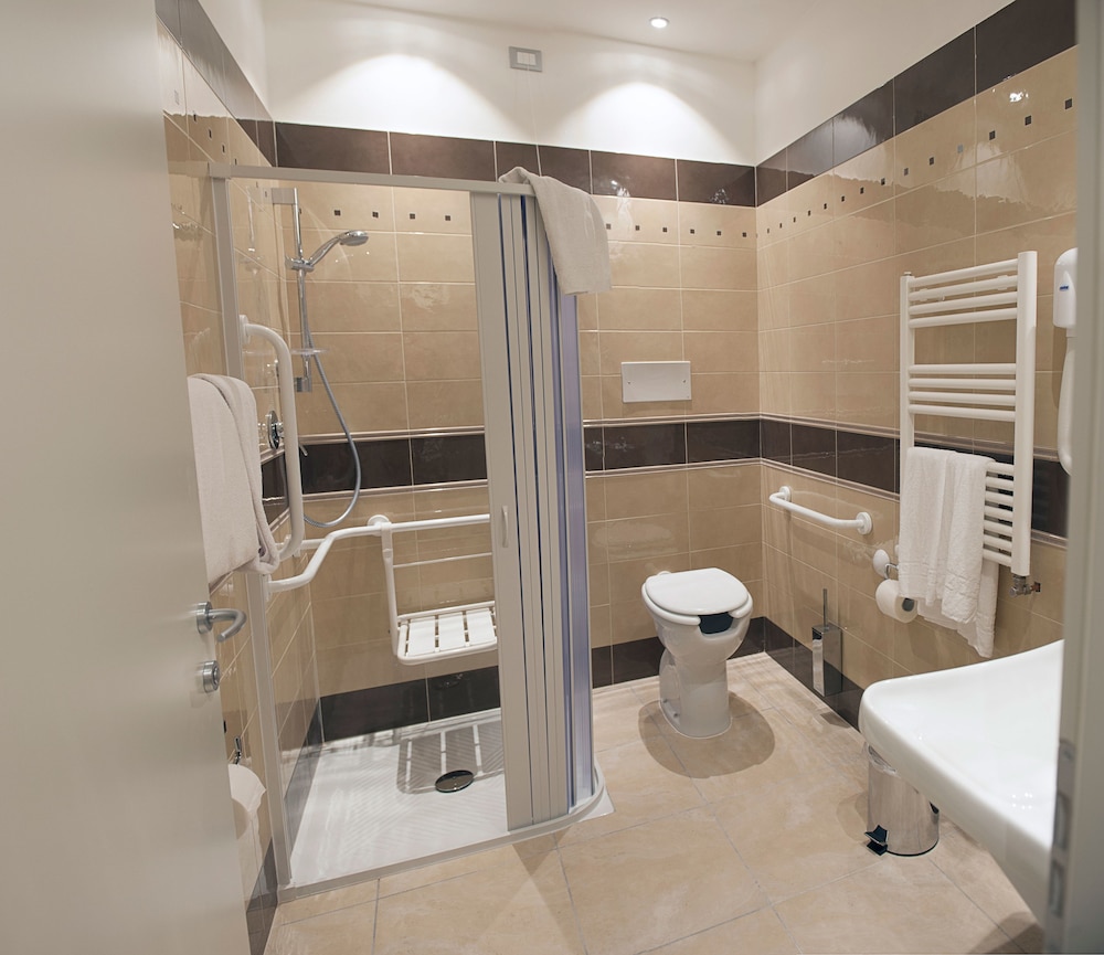 Double or Twin Room - Photo 19