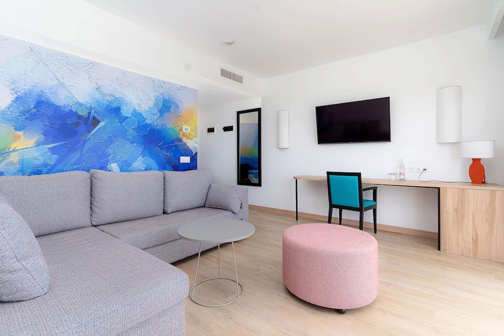 Superior Suite, 1 Bedroom (3)