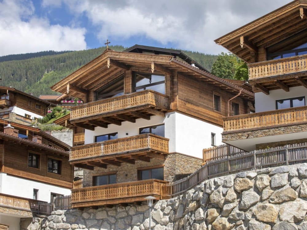Chalet photo 1