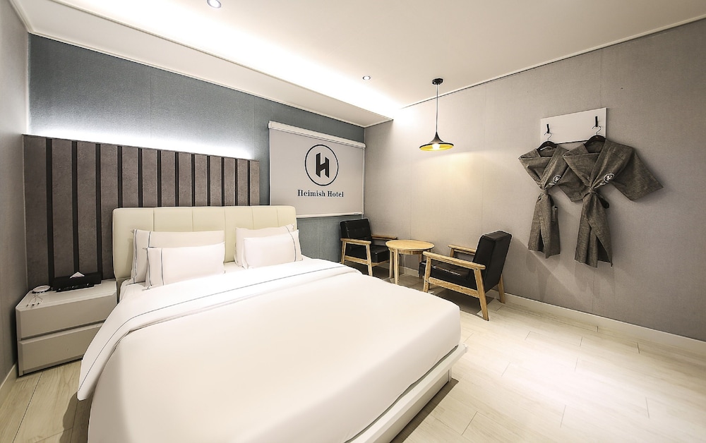 Junior Suite, City View