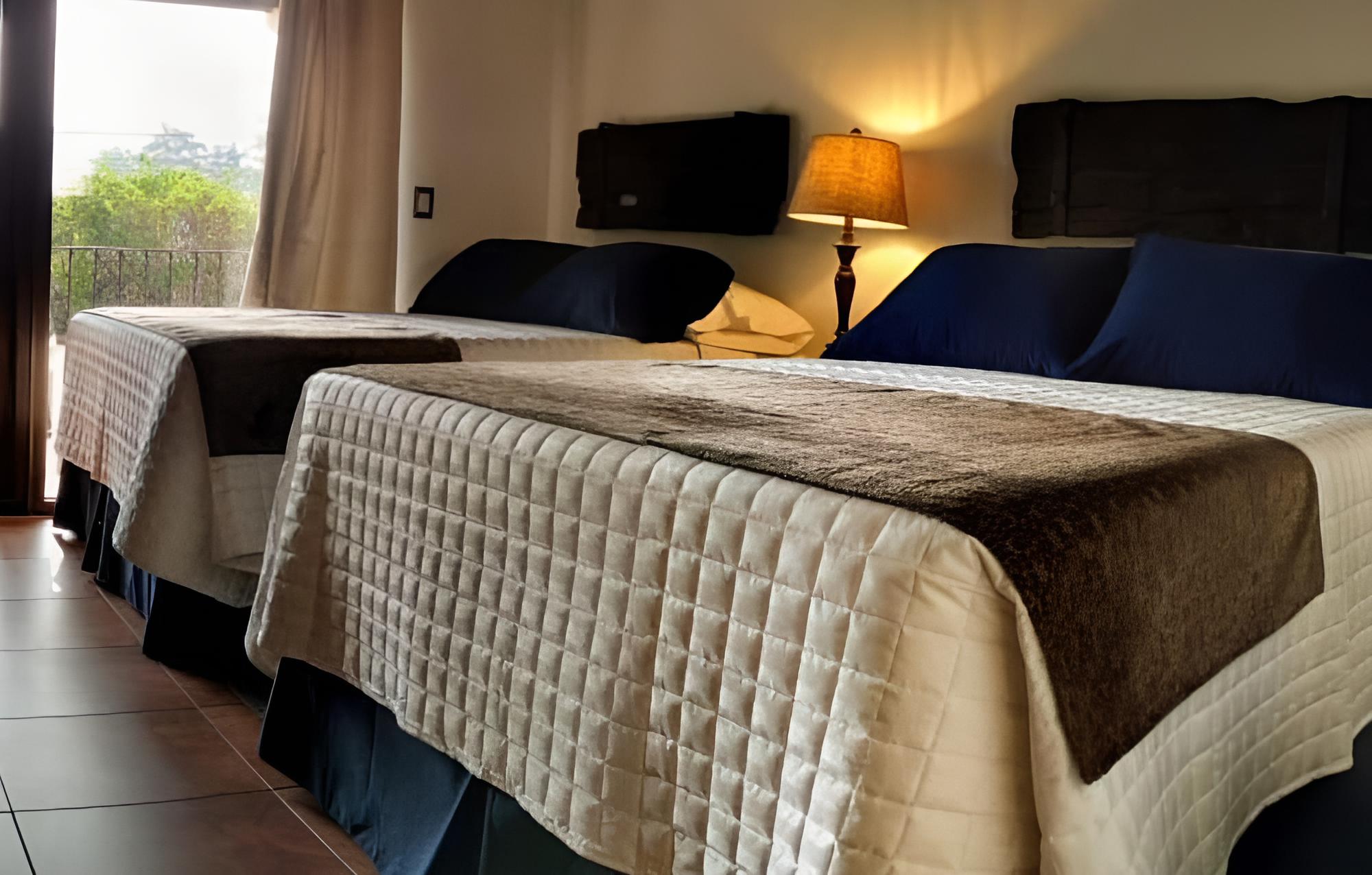 Standard Double Room, 2 Double Beds (City View) photo 2