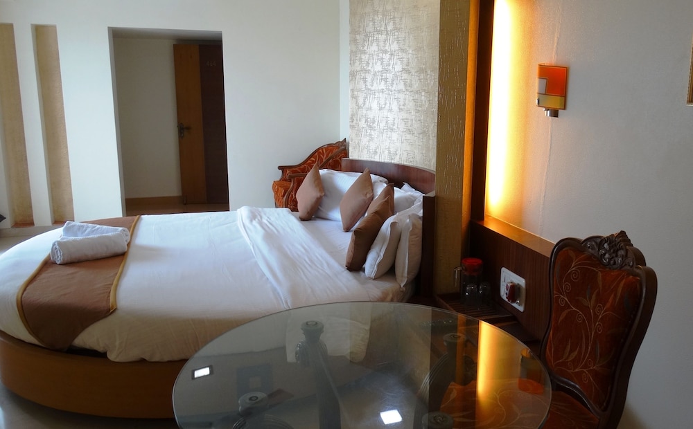 Superior Suite, 1 Bedroom, Refrigerator, Ocean View photo 1