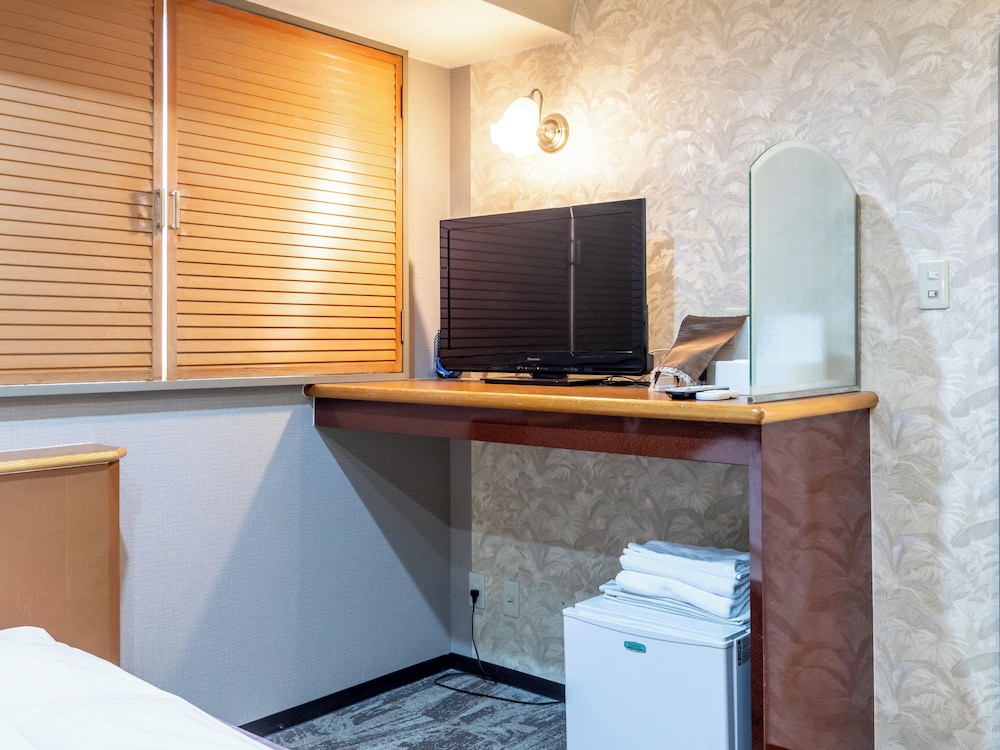 Double Room, Non Smoking - Photo 6